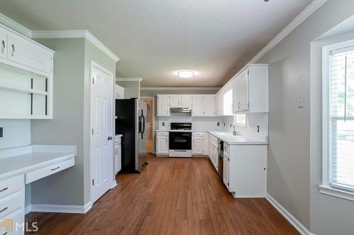 226 David Larsen Dr, Stockbridge GA  30281-1862 exterior