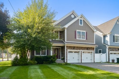 2219 Rhoda Pl, Scotch Plains, NJ 07076-1332