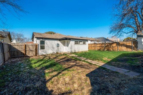 3313 8 Ave, Fort Worth TX  76110-3810 exterior