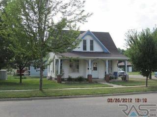 116 Donaldson St, Luverne, MN 56156-1418