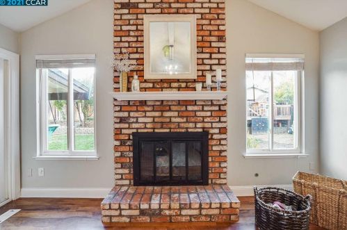 5210 Jomar Dr, Concord CA  94521-2343 exterior