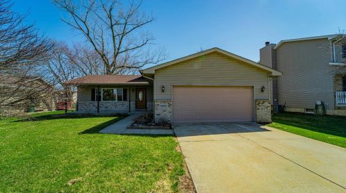 3889 Brookside Dr, Crown Point, IN 46307-8941