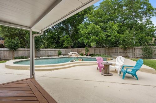 12402 Burlywood Trl, Austin TX  78750-1105 exterior