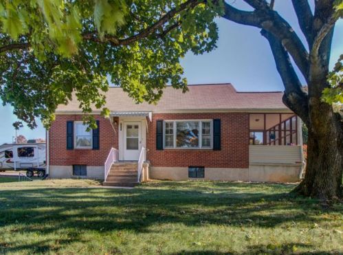 7937 Enon Dr, Roanoke, VA 24019-1517