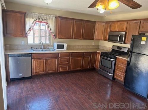 1412 Mission Ave, Escondido, CA 92027-1645