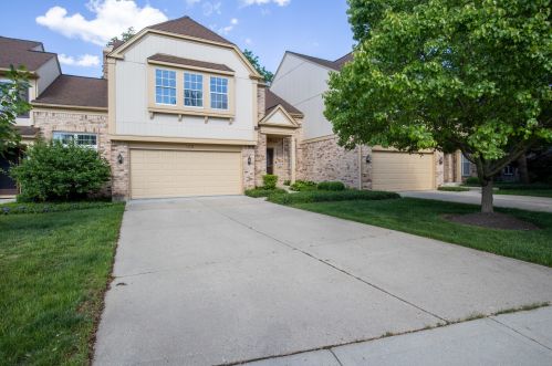 109 Versailles Ct, Hanover Park, IL 60108-2541