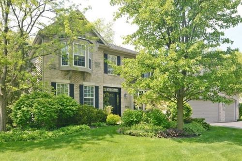 713 Barberry Trl, Barrington Hills, IL 60021