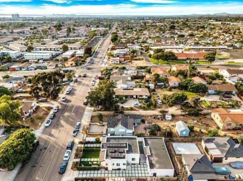 1325 5th Ave, Chula Vista CA  91911-4013 exterior