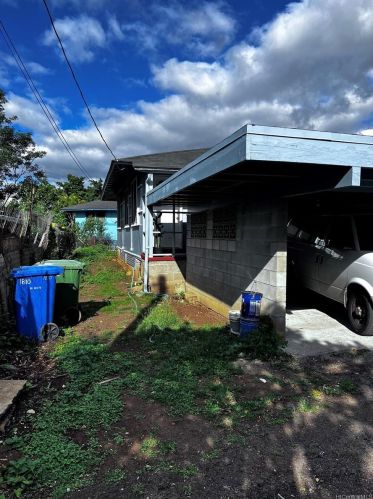 1810 Ashford St, Honolulu HI  96819-4015 exterior