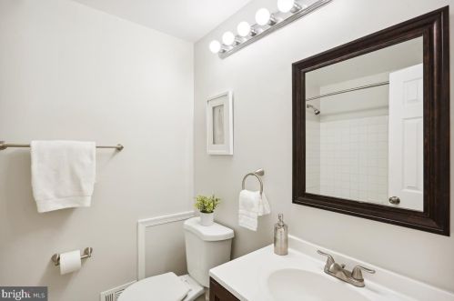 5 London Brg Ct, Silver Spring MD 20906-5713 exterior