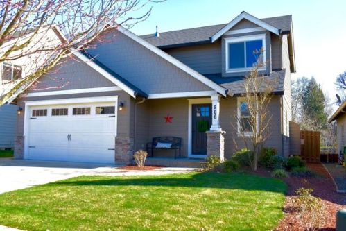 566 Corinne Dr, Newberg, OR 97132-2274