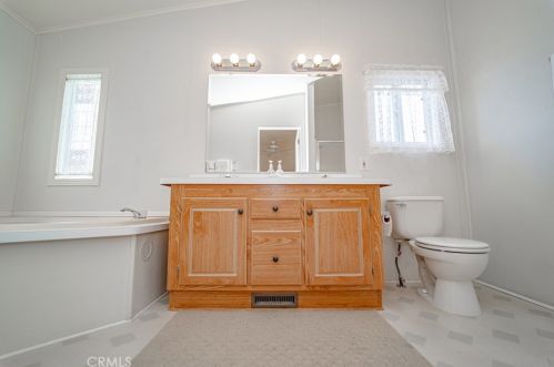 27 Spruce Via, Anaheim CA  92801-1043 exterior