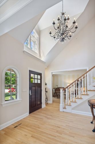 267 Middaugh Rd, Willowbrook IL  60514-1067 exterior