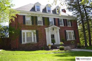 5209 Burt St, Omaha, NE 68132-2223