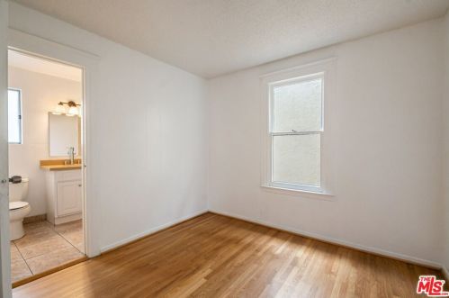 734 Adams St, Glendale CA 91206-2502 exterior