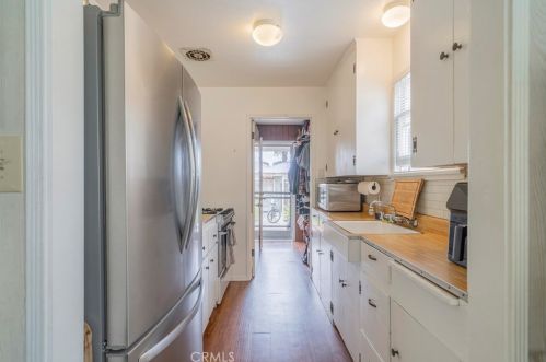 624 15th St, Huntington Beach CA  92648-4048 exterior
