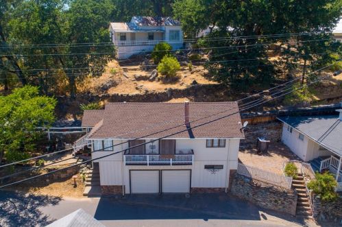 1380 Finnegan Ln, Angels Camp, CA