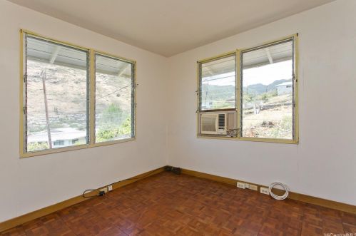 809 Ailuna St, Honolulu HI  96821-1760 exterior