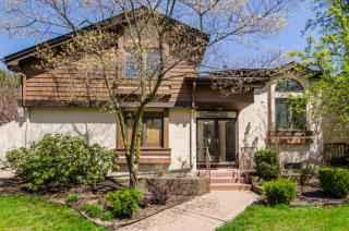 542 Sayre Dr, Princeton NJ  08540-5817 exterior