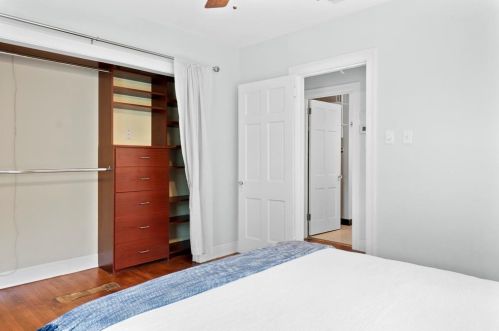 906 43rd St, Austin TX  78751-4405 exterior