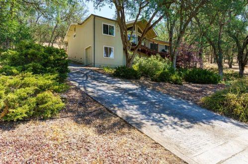 18645 Maple Leaf Ct, Middletown, CA 95467-8528