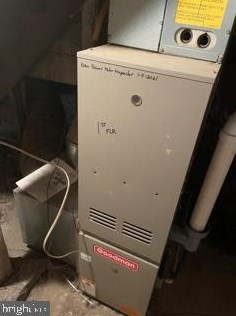 564 Broadway, Hanover PA 17331-2504 exterior