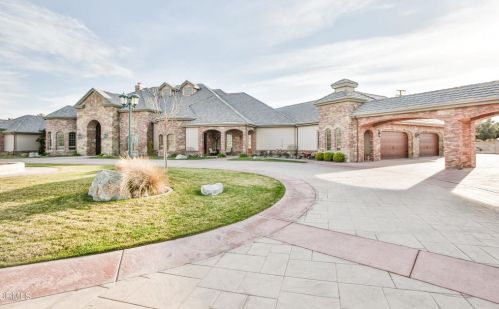 111 Mahan St, Ridgecrest, CA 93555-8981