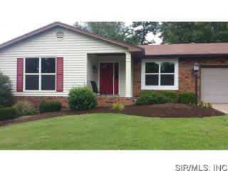 981 Surrey Dr, Edwardsville, IL 62025-3856