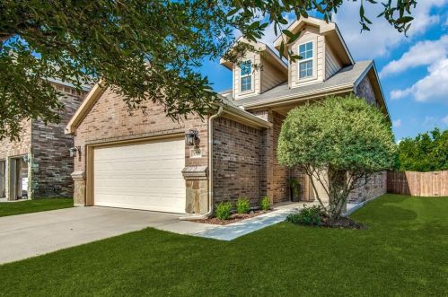 5528 Thunder Bay Dr, Fort Worth, TX 76119-8505