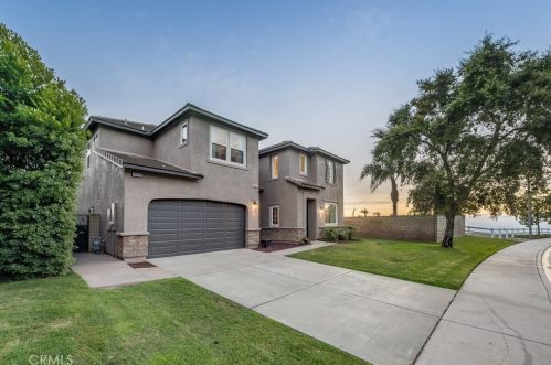 18458 Lakepointe Dr, Riverside CA  92503-0252 exterior