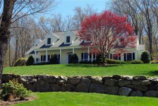 184 Pimpewaug Rd, Wilton, CT 06897-2612
