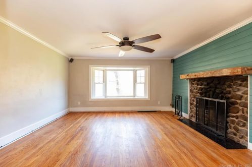 1702 Country Club Rd, Middletown CT  06457-2351 exterior
