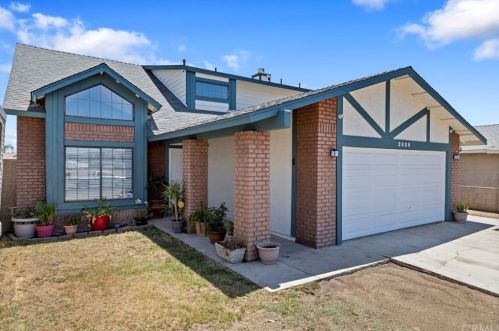 2025 River Rd, Perris, CA 92570-4501