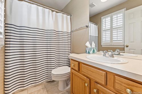 18115 Peakview Pl, Denver CO  80016-1149 exterior