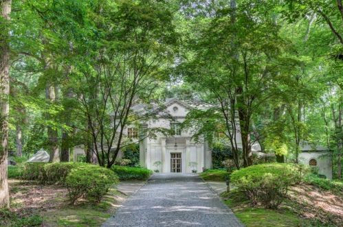 1820 Garraux Rd, Atlanta GA  30327-2504 exterior