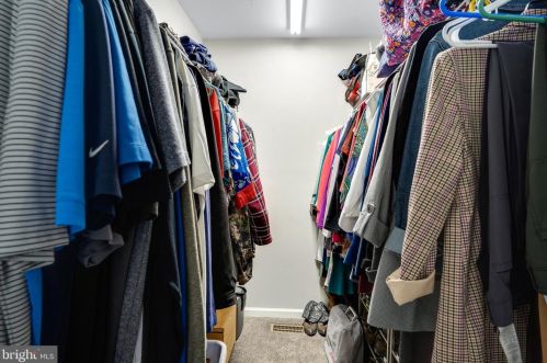 340 Revenoor Rd, Harpers Ferry WV exterior