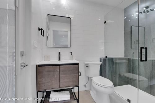 171 Wall St, Tinton Falls NJ  07724-2416 exterior