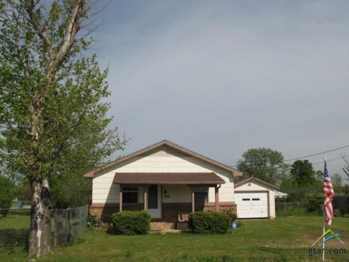310 Bois D Arc St, Van, TX 75790-3008