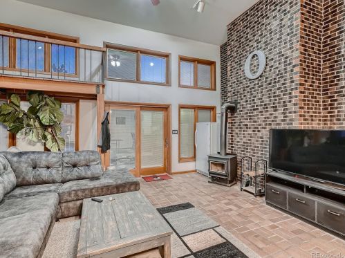 628 Naples Way, Aurora CO 80011-4550 exterior