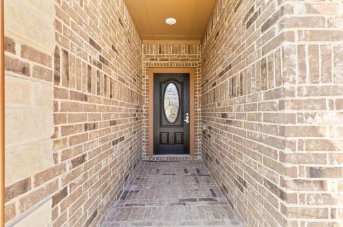 4720 Shackleford St, Fort Worth TX  76119-3563 exterior