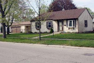800 Cypress Ln, Joliet, IL 60435-3214