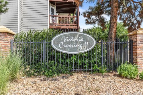 17600 Loyola Dr, Aurora CO  80013-3127 exterior