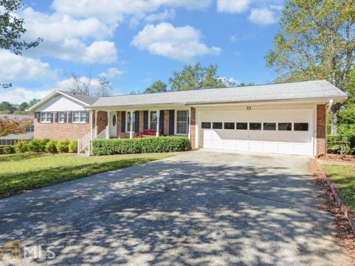 73 Crestlawn Dr, Toccoa, GA 30577-3174