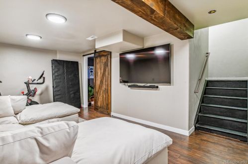 6948 Briarwood Cir, Englewood CO  80112-1151 exterior