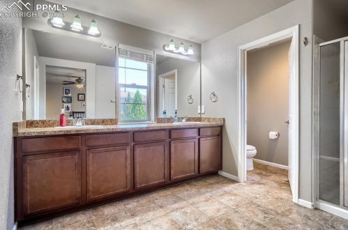 26840 Roxbury Pl, Denver CO  80016-7527 exterior