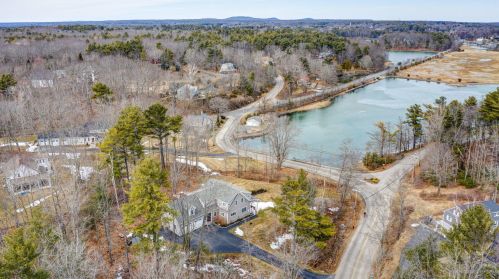 7 Brave Boat Harbor Rd, York, ME 03909-5069