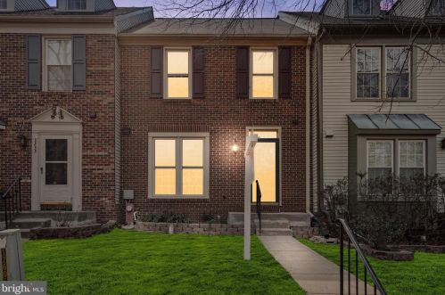 3831 Swan House Ct, Burtonsville, MD 20866-2076
