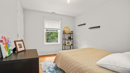 8 Cedar Crest Pl, Norwalk CT  06854-1402 exterior