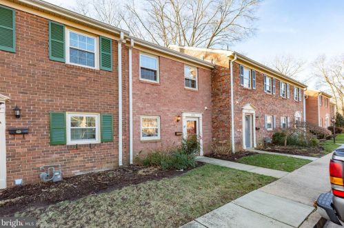 426 Greenbrier Ct, Fredericksburg, VA 22401-5517