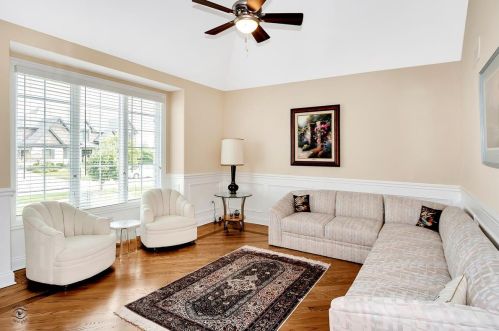 12251 Foxborough Dr, Mokena, IL 60448-1888